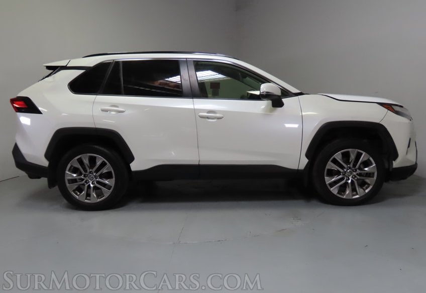 2022 Toyota RAV4 XLE Premium - Image 6