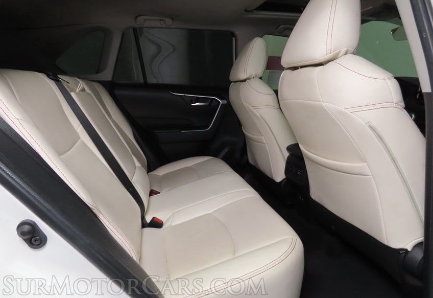 2022 Toyota RAV4 XLE Premium - Image 27