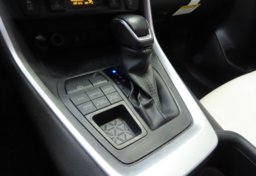 2022 Toyota RAV4 XLE Premium - Image 41