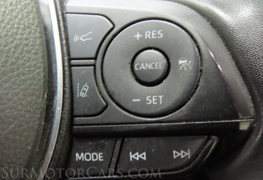 2022 Toyota RAV4 XLE Premium - Image 32