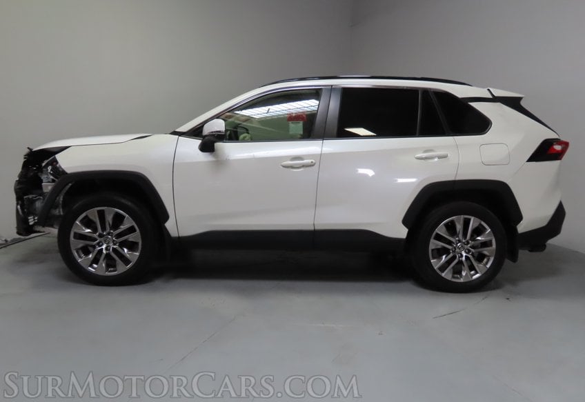 2022 Toyota RAV4 XLE Premium - Image 5