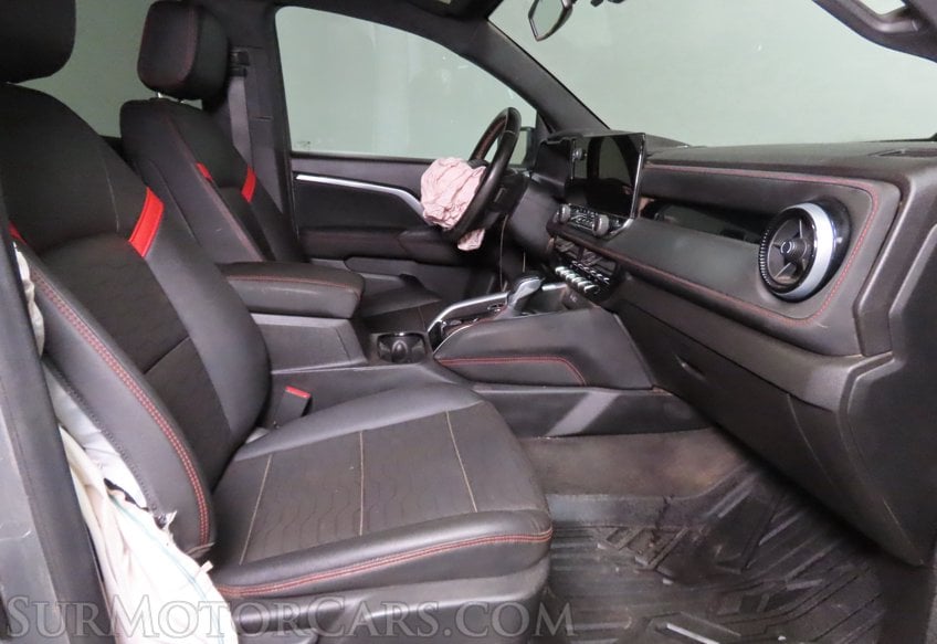 2023 Chevrolet Colorado Z71 - Image 11