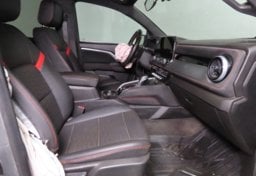 2023 Chevrolet Colorado Z71 - Image 11