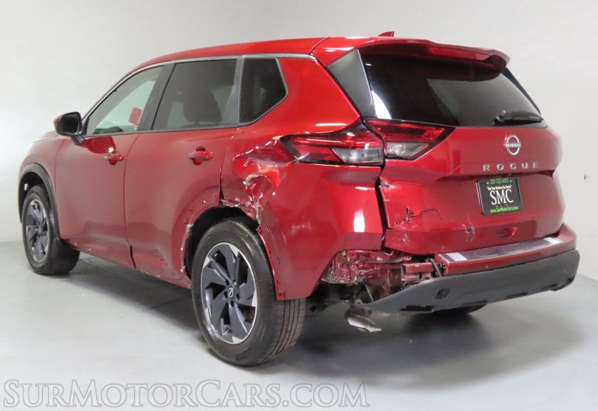 2025 Nissan Rogue SV - Image 7