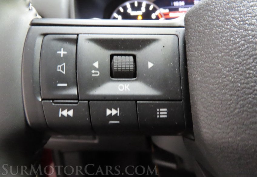 2025 Nissan Rogue SV - Image 44