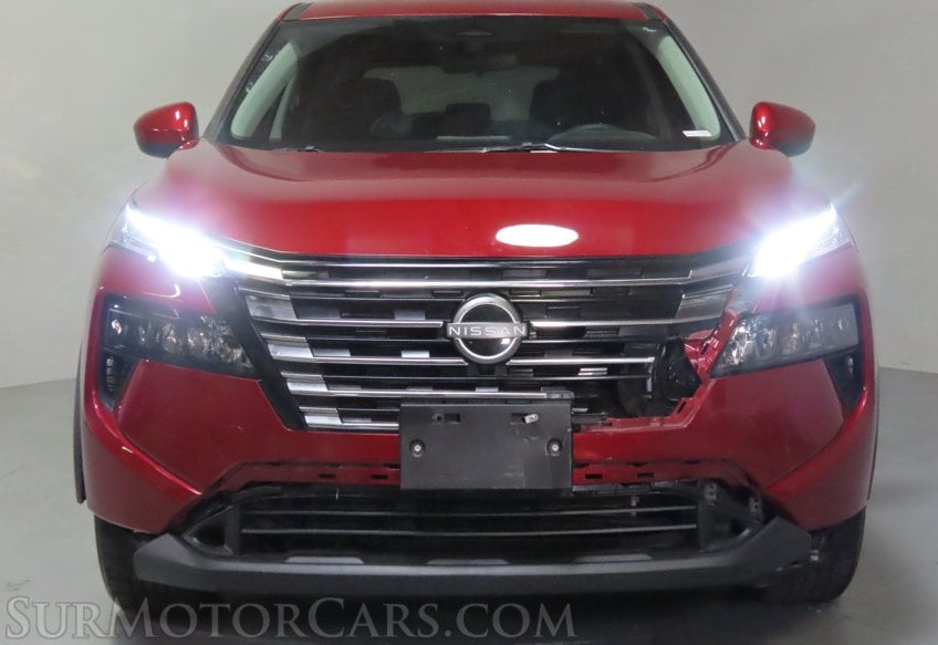 2025 Nissan Rogue SV - Image 12