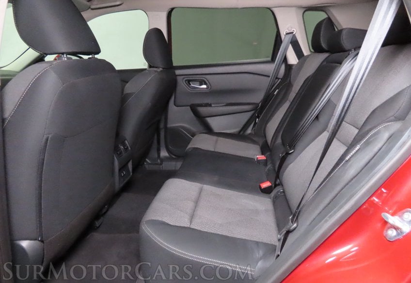 2025 Nissan Rogue SV - Image 25
