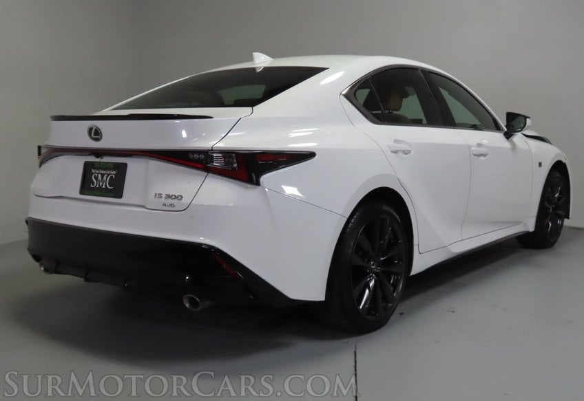 2025 Lexus IS 300 F SPORT Design - Image 10