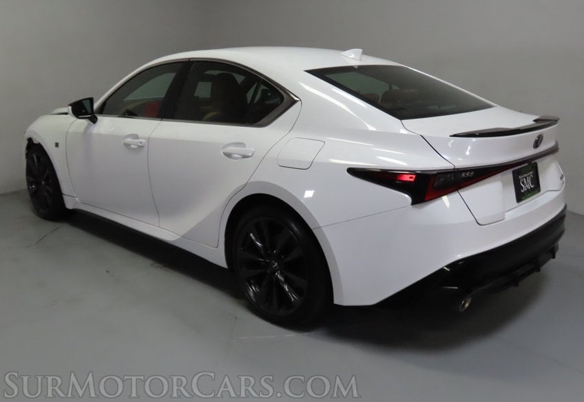 2025 Lexus IS 300 F SPORT Design - Image 9