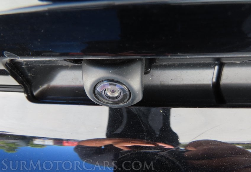 2025 Toyota Prius LE - Image 17