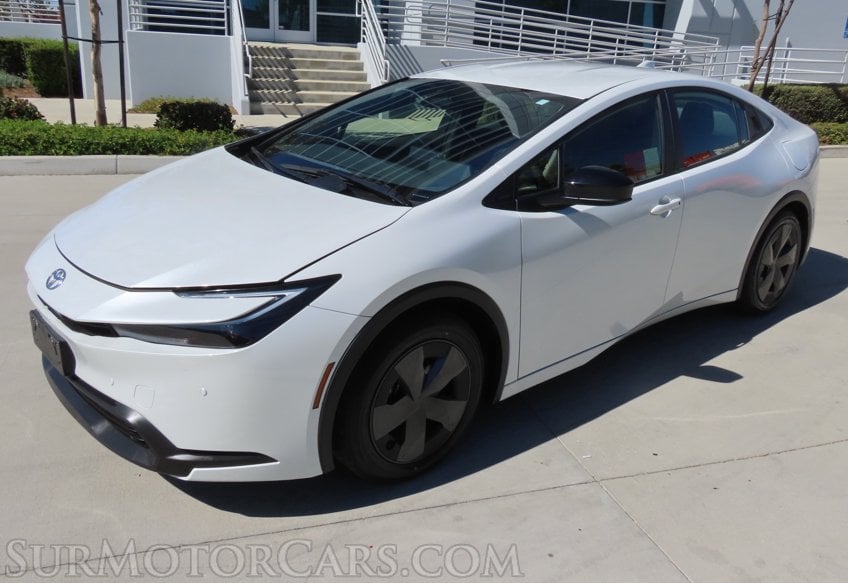 2025 Toyota Prius LE - Image 1