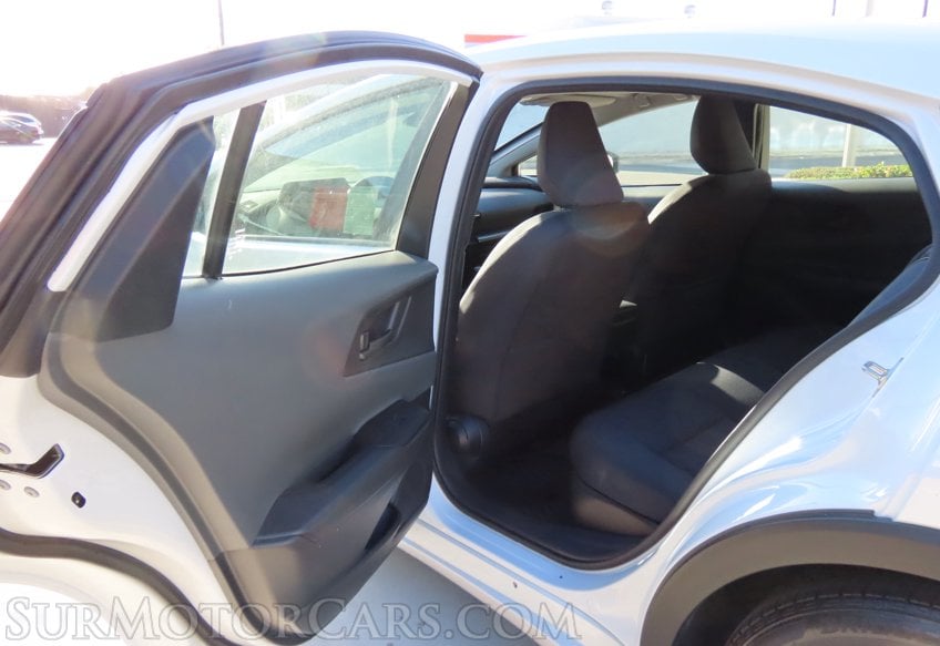 2025 Toyota Prius LE - Image 21
