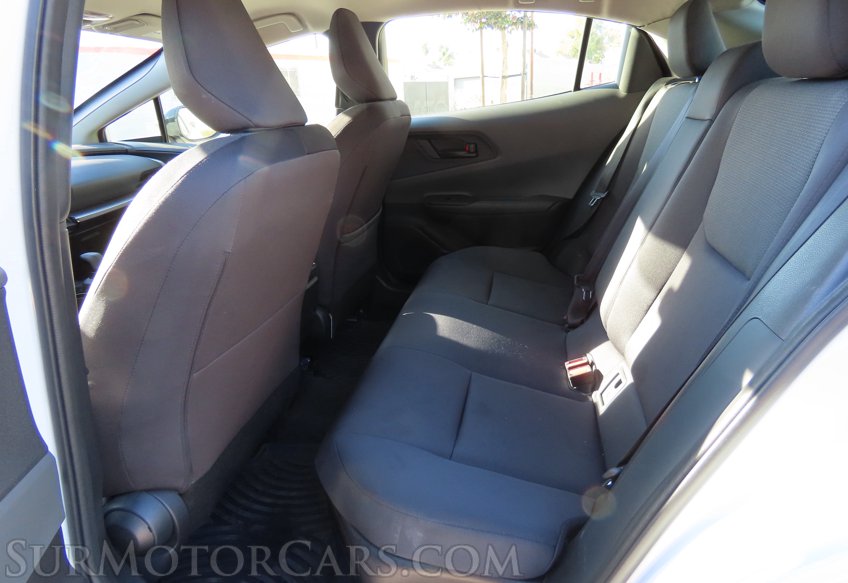 2025 Toyota Prius LE - Image 29