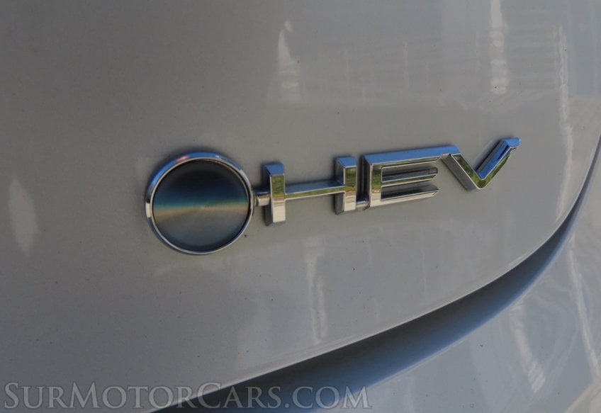 2025 Toyota Prius LE - Image 16