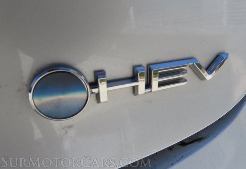 2025 Toyota Prius LE - Image 16