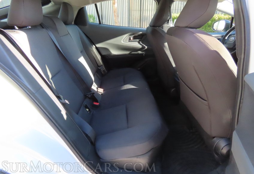 2025 Toyota Prius LE - Image 30