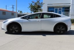 2025 Toyota Prius LE - Image 5