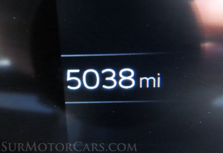 2025 Toyota Prius LE - Image 36