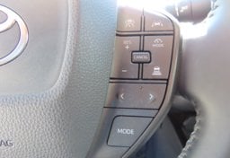 2025 Toyota Prius LE - Image 33