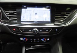 2018 Buick Regal TourX Essence - Image 34