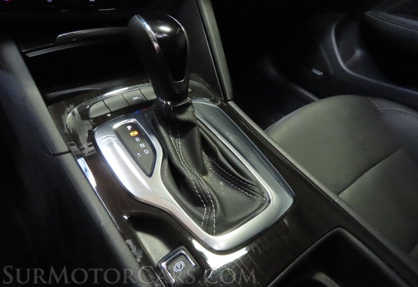 2018 Buick Regal TourX Essence - Image 38