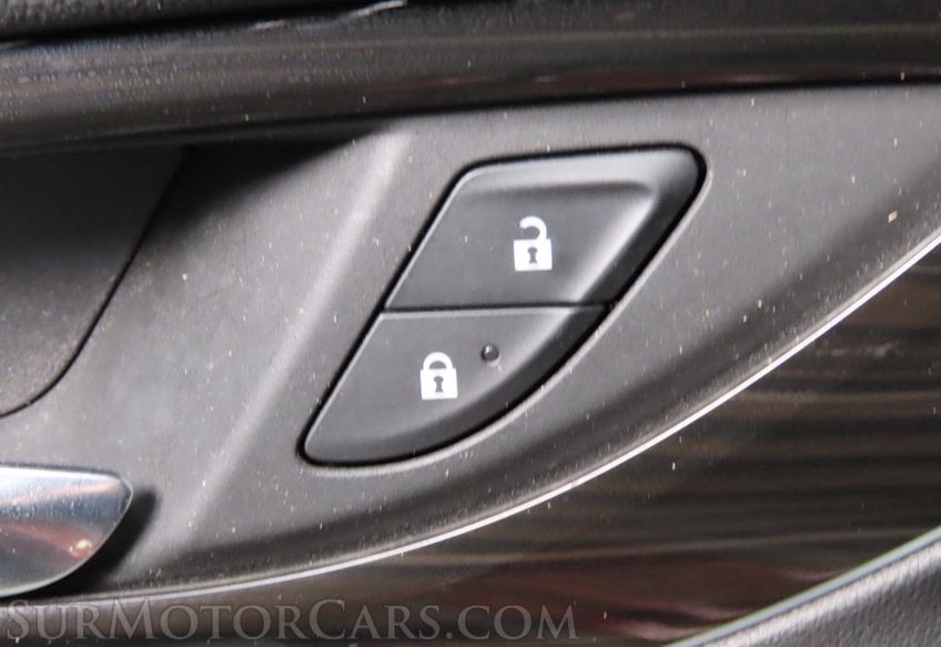 2018 Buick Regal TourX Essence - Image 46