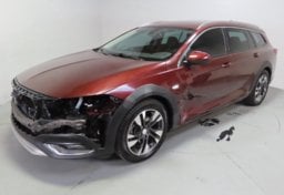 2018 Buick Regal TourX Essence - Image 2