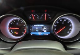 2018 Buick Regal TourX Essence - Image 37