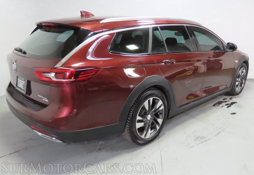 2018 Buick Regal TourX Essence - Image 7