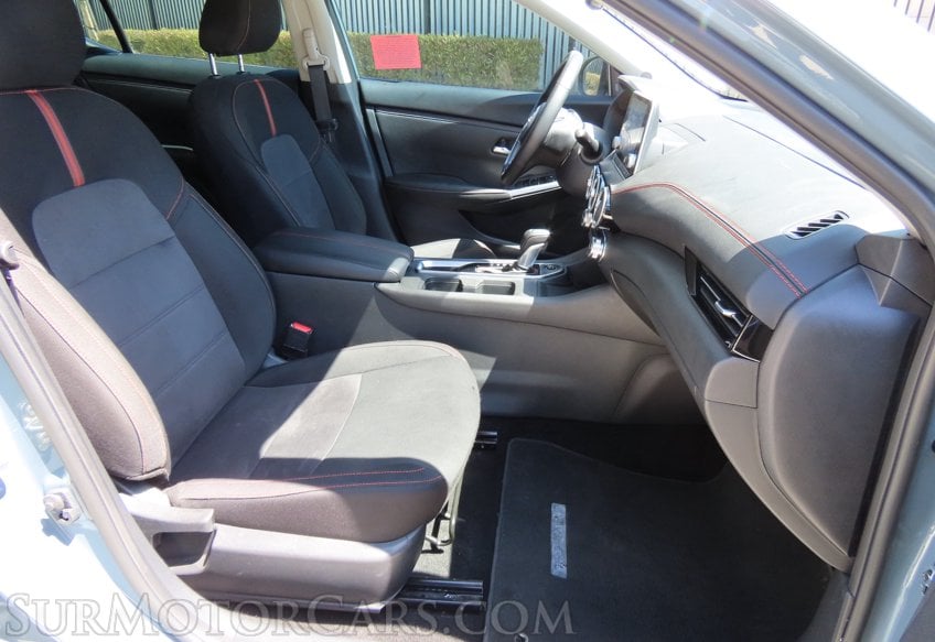 2025 Nissan Sentra SR - Image 26