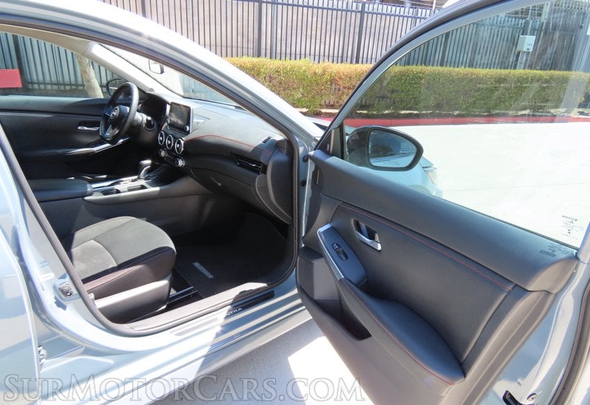 2025 Nissan Sentra SR - Image 20