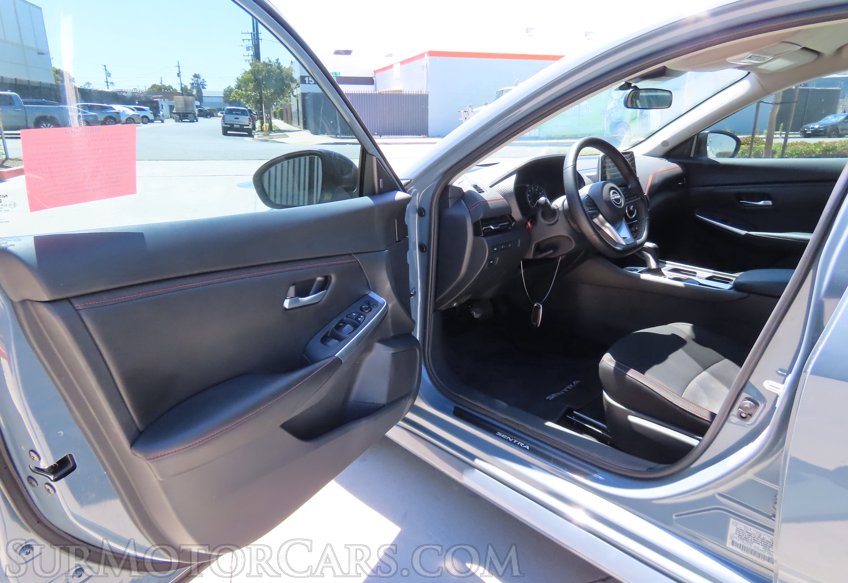 2025 Nissan Sentra SR - Image 22