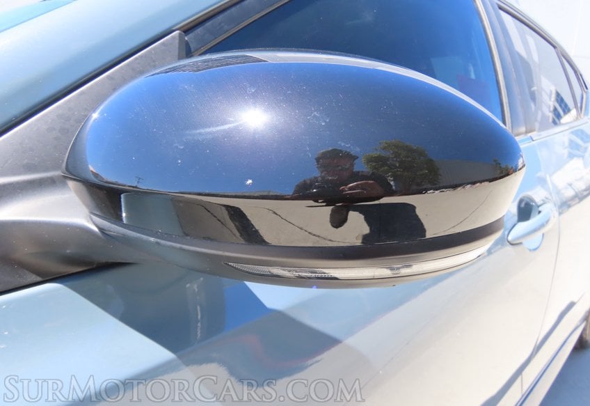 2025 Nissan Sentra SR - Image 13