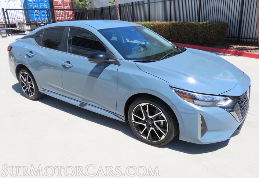 2025 Nissan Sentra SR - Image 2