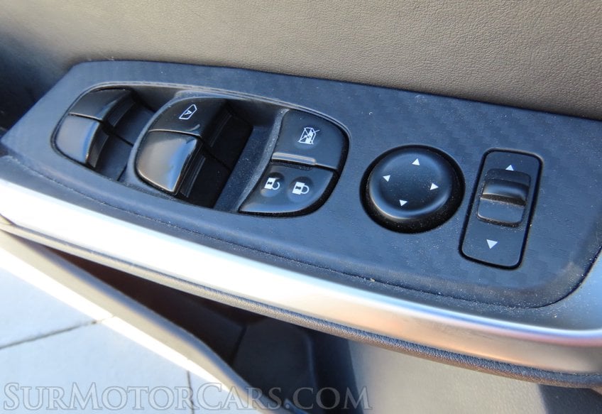 2025 Nissan Sentra SR - Image 46