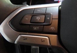 2025 Volkswagen Jetta Sport - Image 42