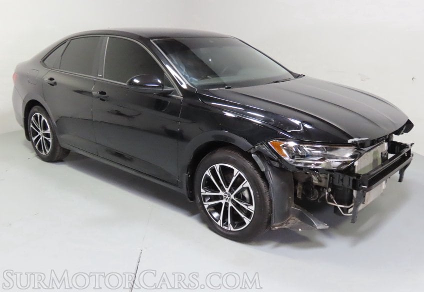2025 Volkswagen Jetta Sport - Image 2