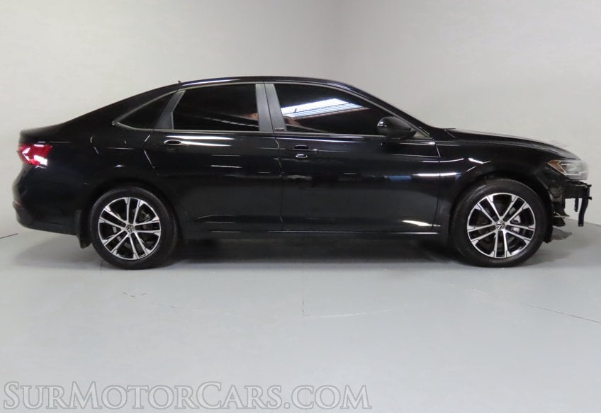 2025 Volkswagen Jetta Sport - Image 6