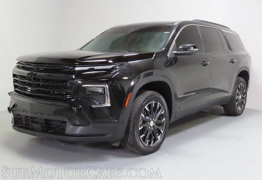2024 Chevrolet Traverse LT - Image 3
