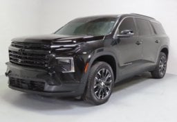2024 Chevrolet Traverse LT - Image 3