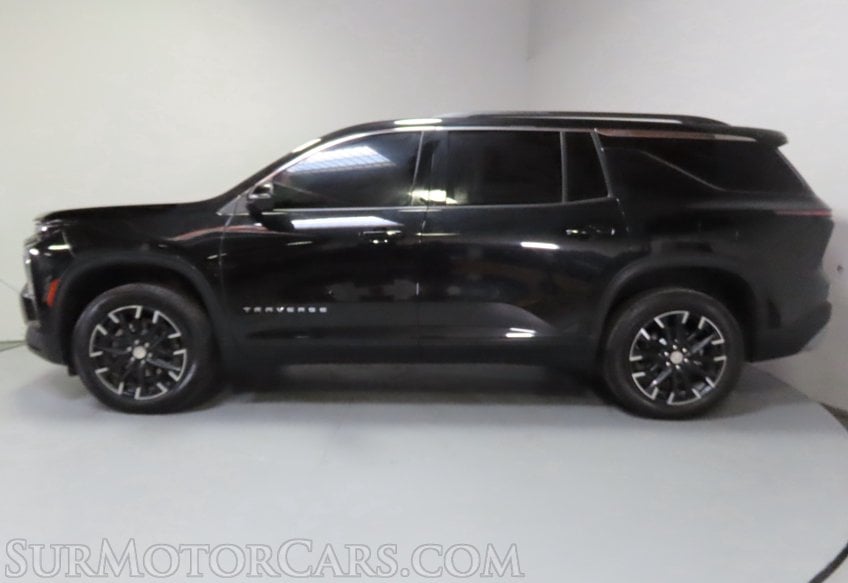 2024 Chevrolet Traverse LT - Image 5