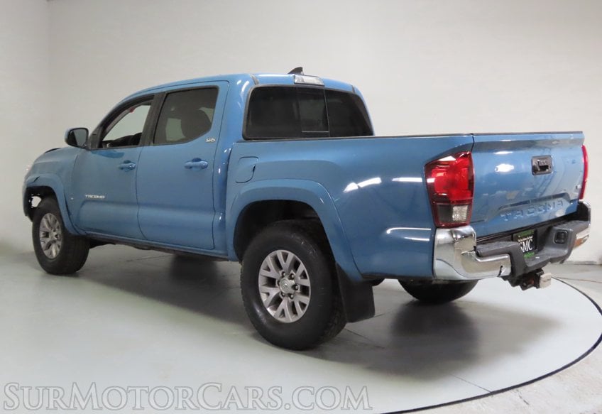 2019 Toyota Tacoma SR5 - Image 9