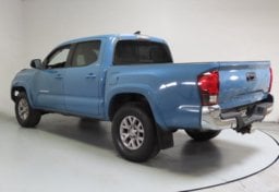 2019 Toyota Tacoma SR5 - Image 9