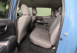 2019 Toyota Tacoma SR5 - Image 20