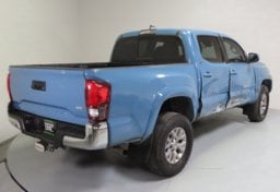 2019 Toyota Tacoma SR5 - Image 8