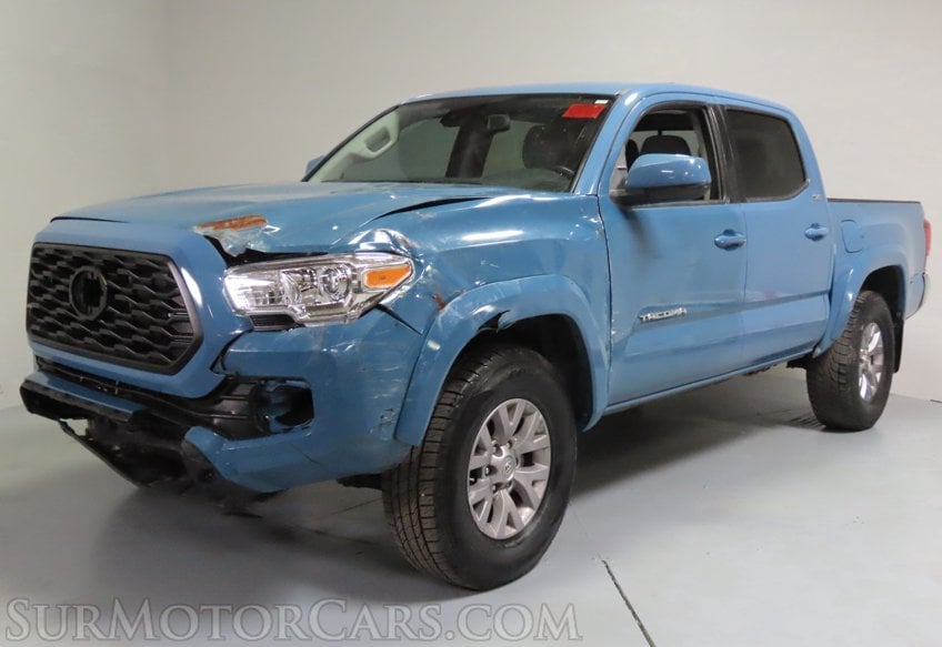 2019 Toyota Tacoma SR5 - Image 2