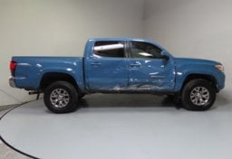 2019 Toyota Tacoma SR5 - Image 6
