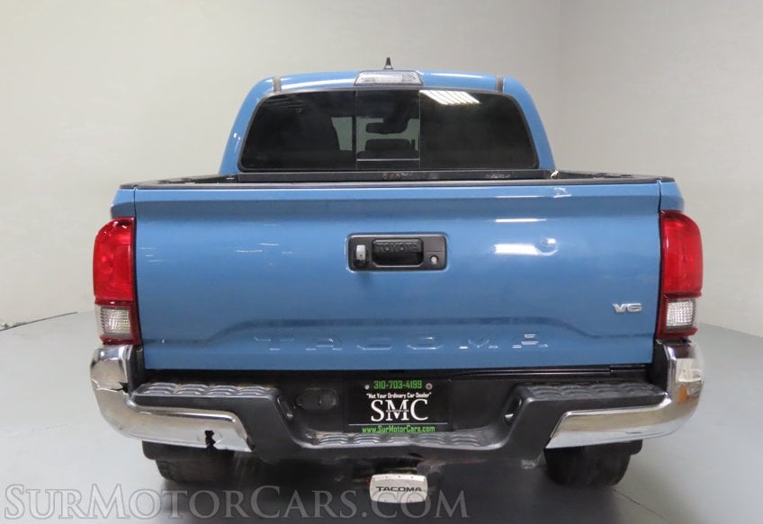 2019 Toyota Tacoma SR5 - Image 12