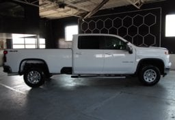 2026 Chevrolet Silverado 3500HD 4x4 LT - Image 9