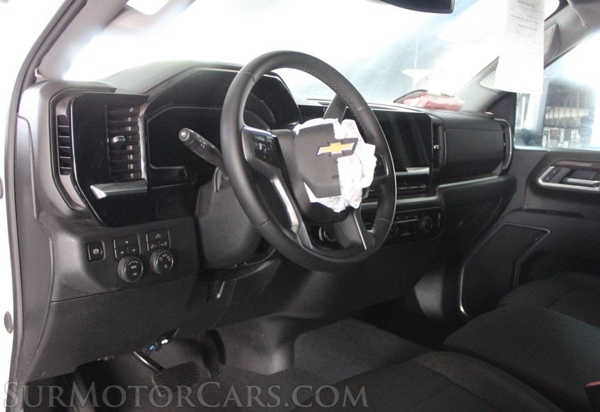 2026 Chevrolet Silverado 3500HD 4x4 LT - Image 39